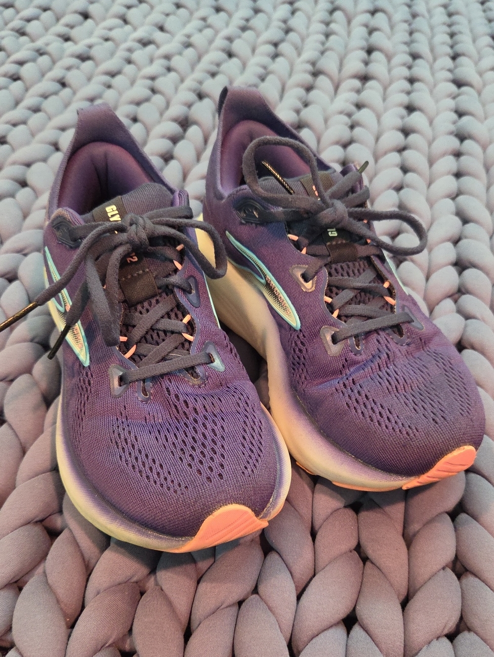 Brooks Glycerin 22 Women's Purple Running Sneakers with Pink Accents